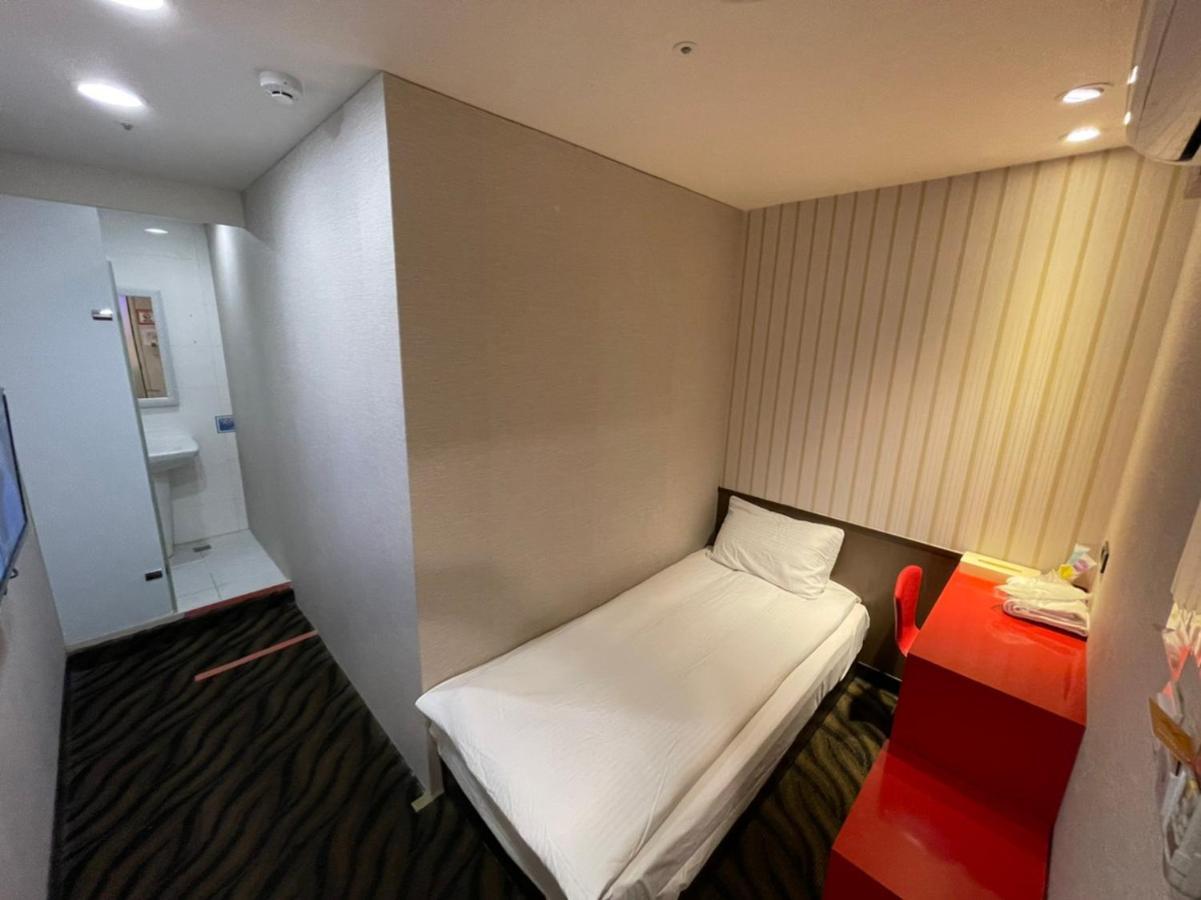 Funny Ximen Hotel Taipei Exterior photo