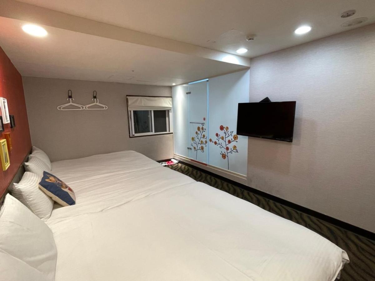 Funny Ximen Hotel Taipei Exterior photo